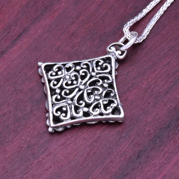 Jewelry - 925 Ornate Sterling Silver Pendant
